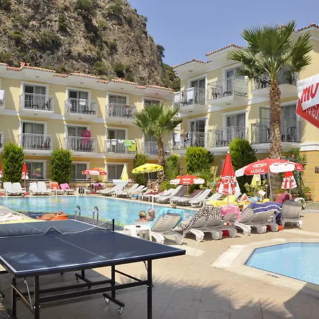 Beldeniz ホテル 3*